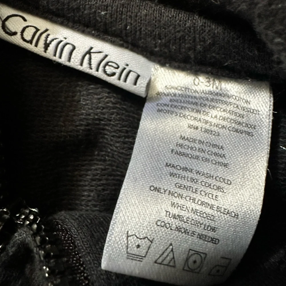 Calvin Klein baby boy zip vest hoodie 0-3 months